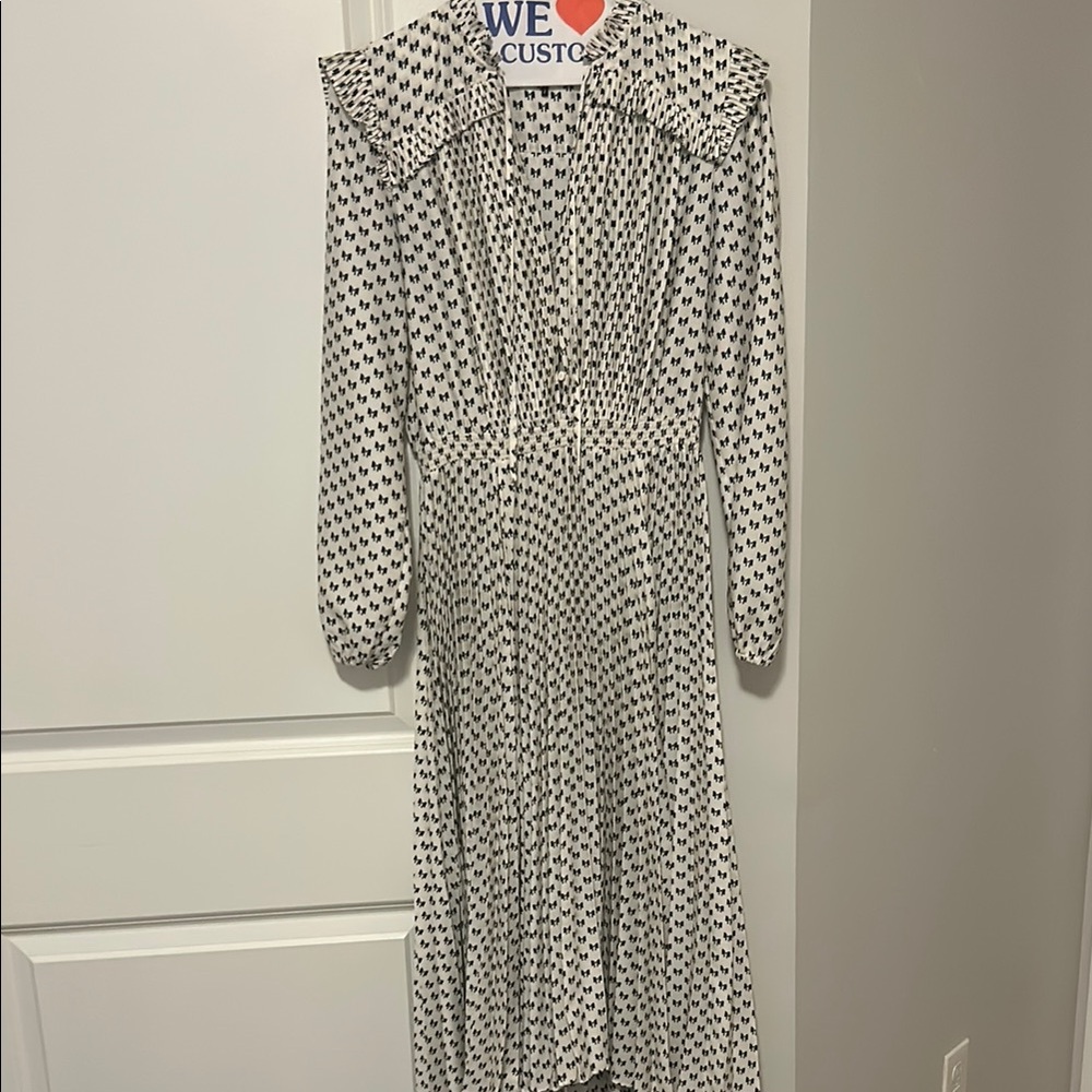 Elegant Black and White Patterned Dress